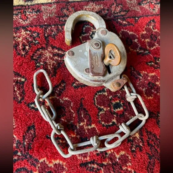 Vintage E.T. Fraim Padlock with Key **Works** Scarce Collectible - Picture 1 of 14